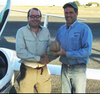 Darryl Captures the Egg for Williams Soaring Center October 2007